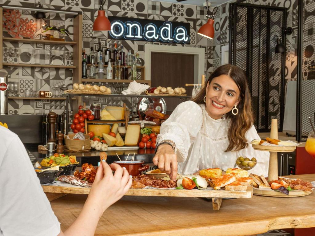 ibis Styles Barcelona City Bogatell - Resim 40