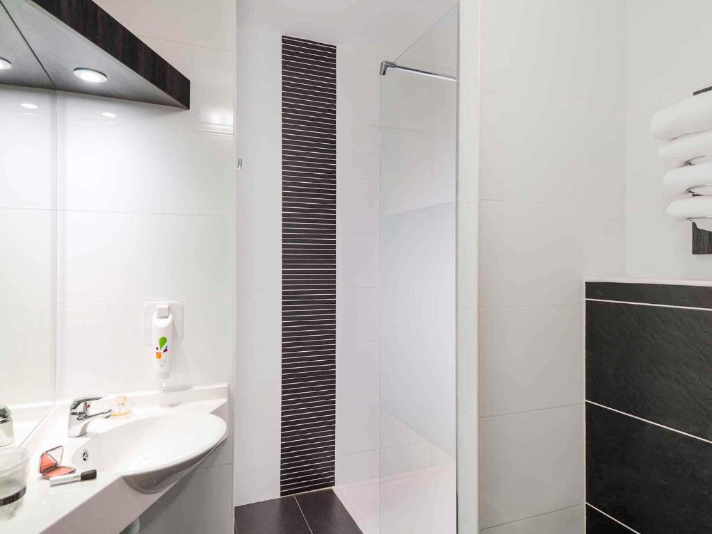 ibis Styles Rouen Val De Reuil - Superior Kamer Met 1 Tweepersoonsbed En Slaapbank