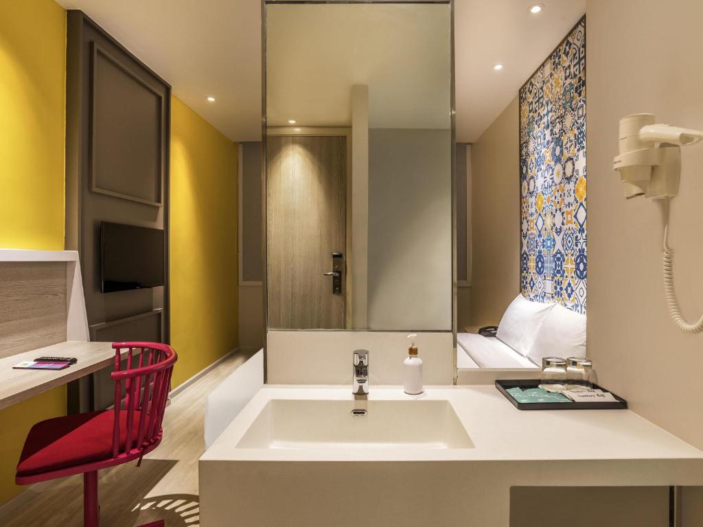 Ibis Styles Phuket City - Resim 10