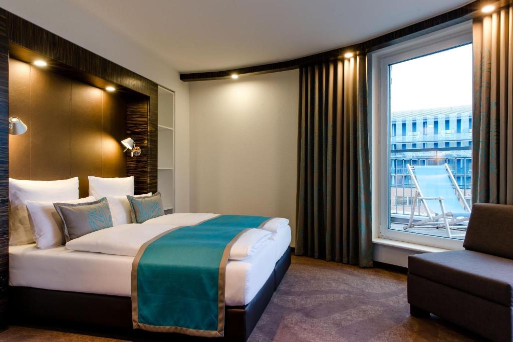 Motel One Berlin-Bellevue - Resim 41
