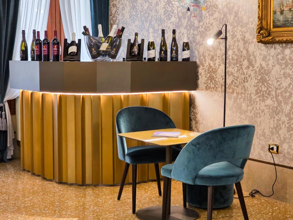 Hotel Al Duca Di Venezia - Resim 8