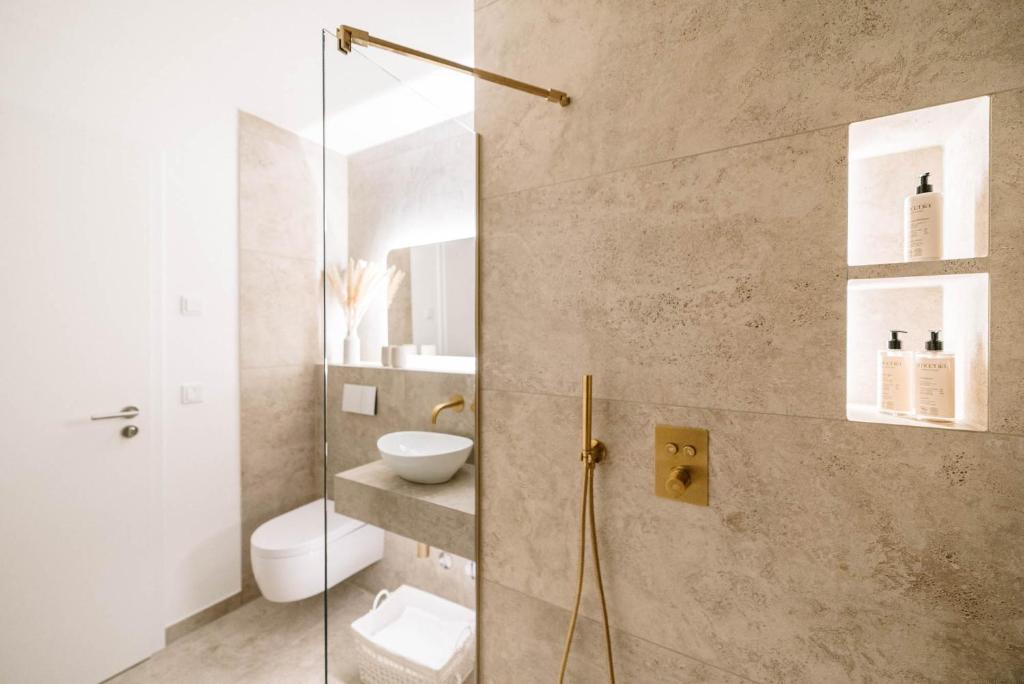 Lindgold Apartments - 7