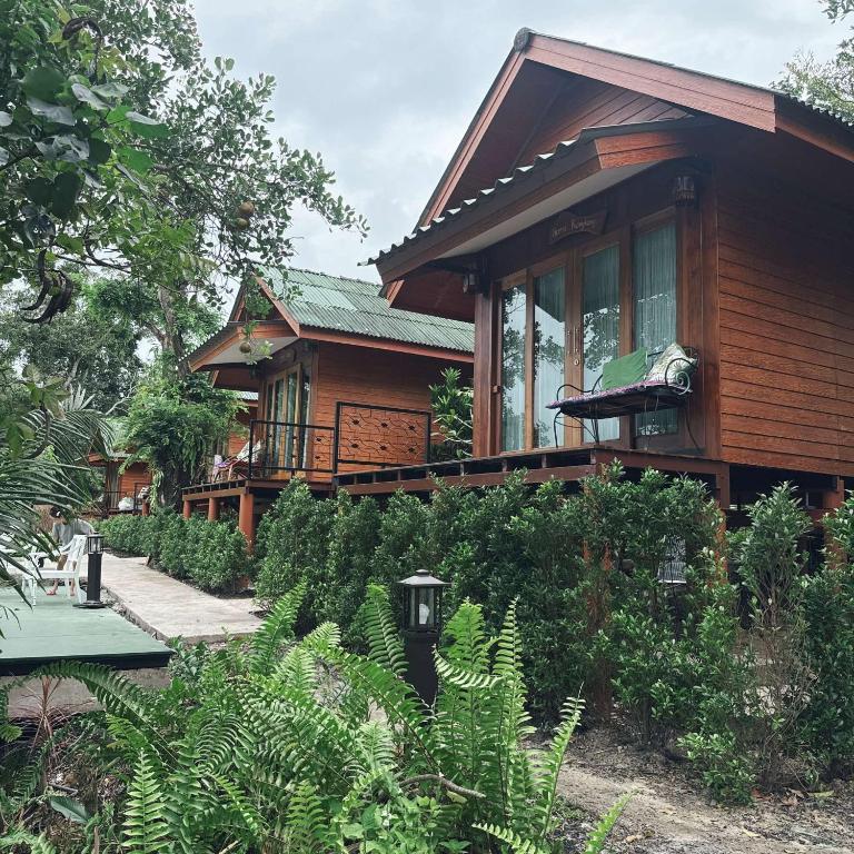 Mangrove bungalow & restaurant - 11