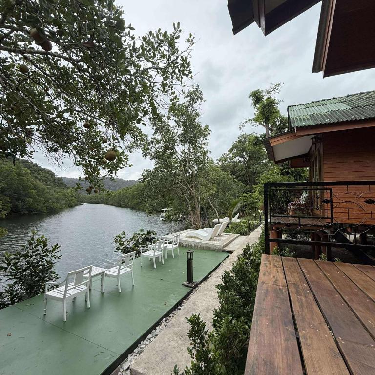 Mangrove bungalow & restaurant - 13