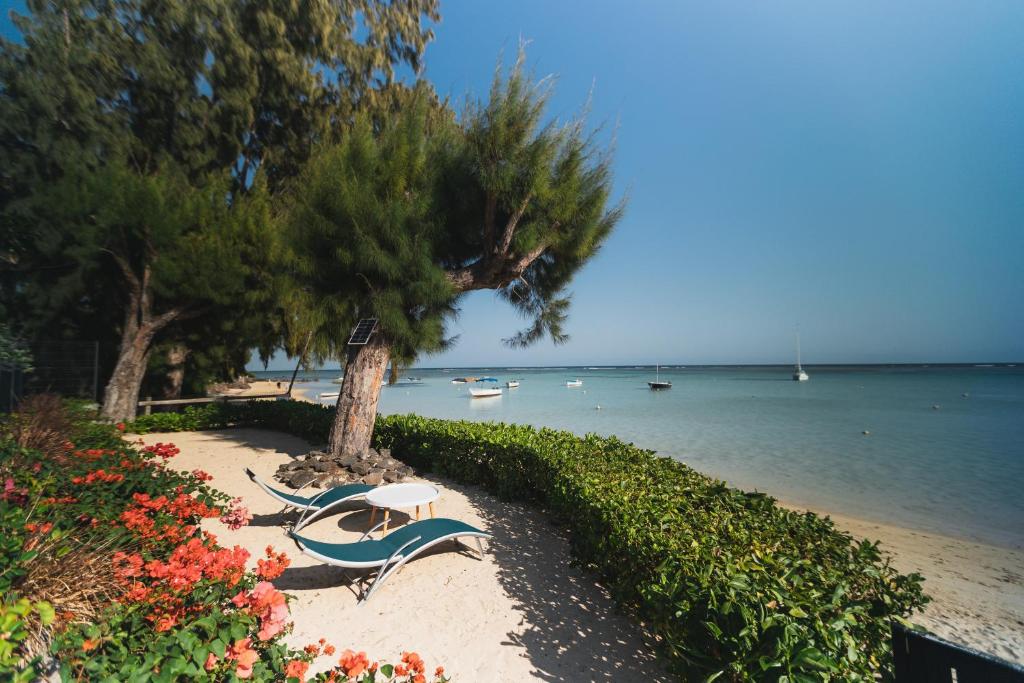 Beachfront duplex with direct beach access