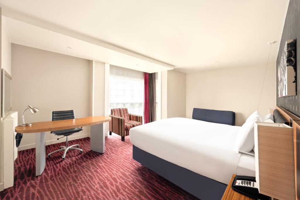 Holiday Inn Manchester-Mediacityuk by IHG - Resim 41