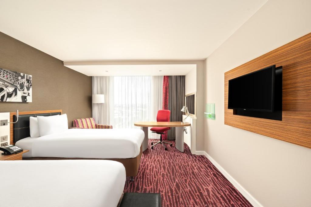 Holiday Inn Manchester-Mediacityuk by IHG - Resim 31