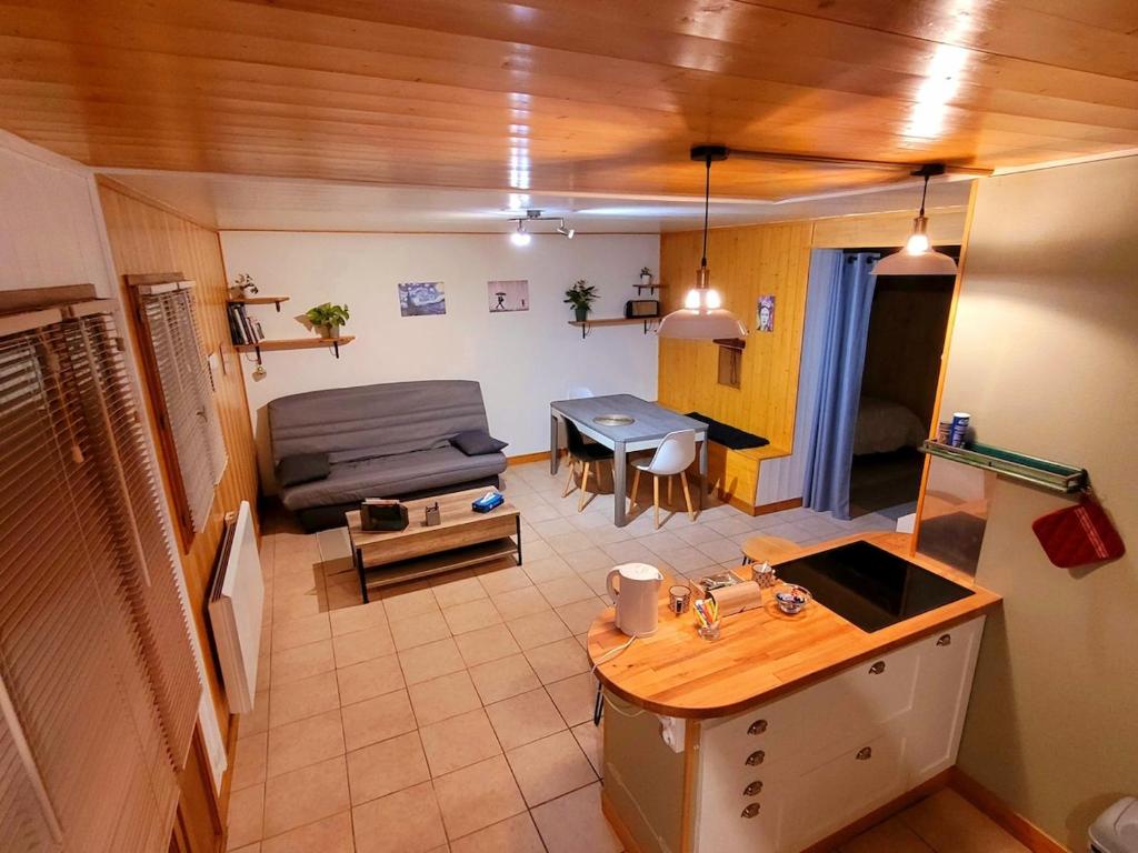 Χώρος καθιστικού στο Appart-hôtel original facile d'accès