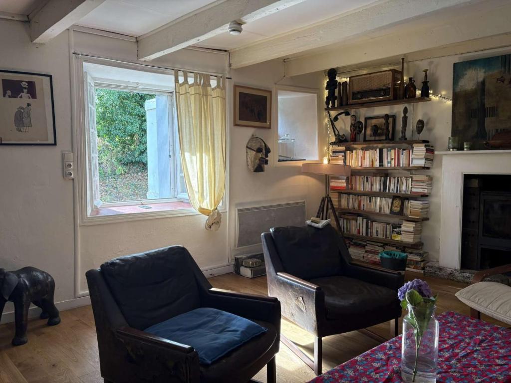 Χώρος καθιστικού στο LA KERTITuDE 22