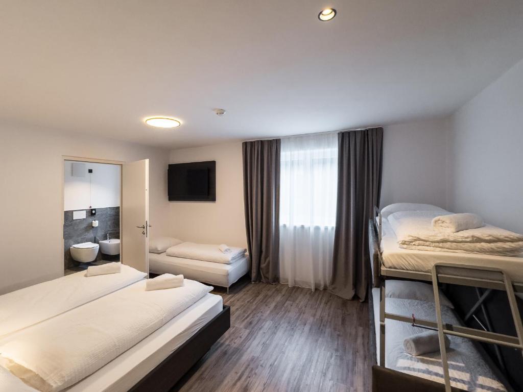 Smarthotel Brenner24 - Self Check In - Deluxe Family Room