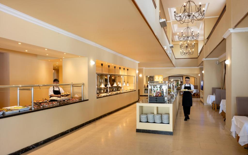 Canvas by Mitsis Petit Palais - 16