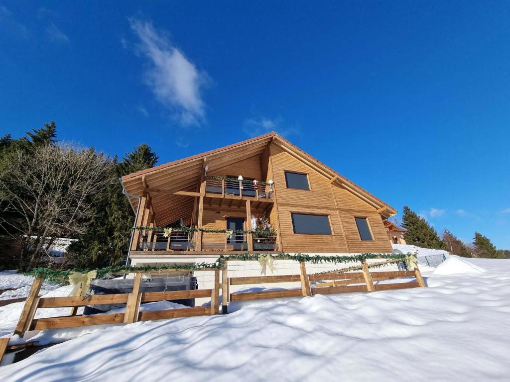 Chalet Bois le Havre du sotrè Gérardmer Sauna panoramique jacuzzi 14 personnes et 1 bébé