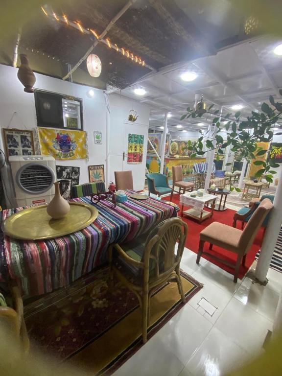 peace garden hostel & camp - 12