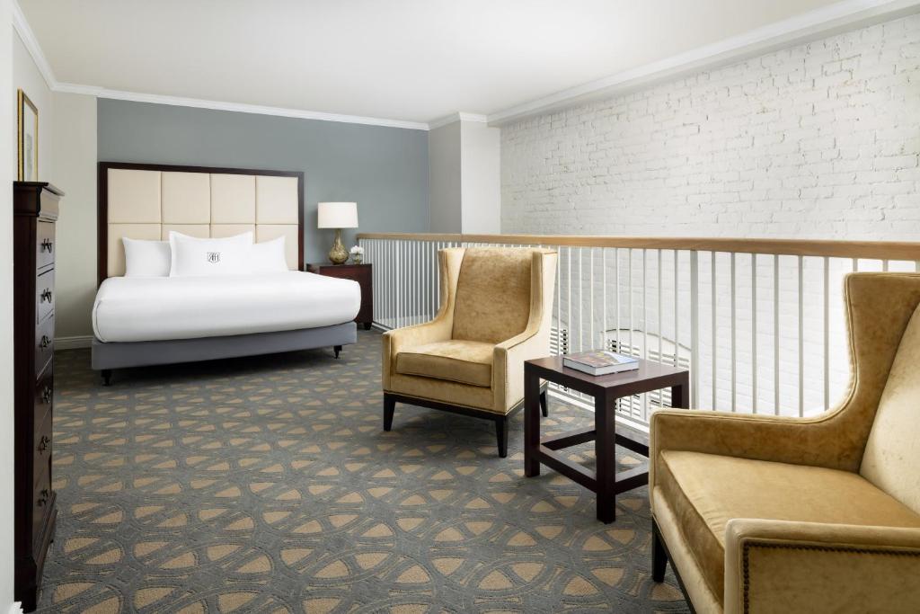 Omni Riverfront New Orleans - 