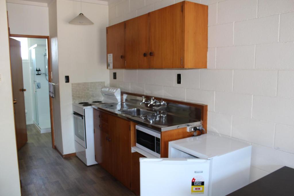 Elmore Lodge Motel - Resim 10