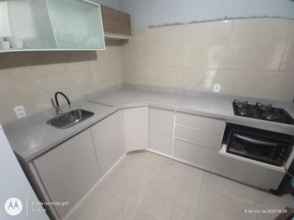 Kuchyň nebo kuchyňský kout v ubytování Casa praia