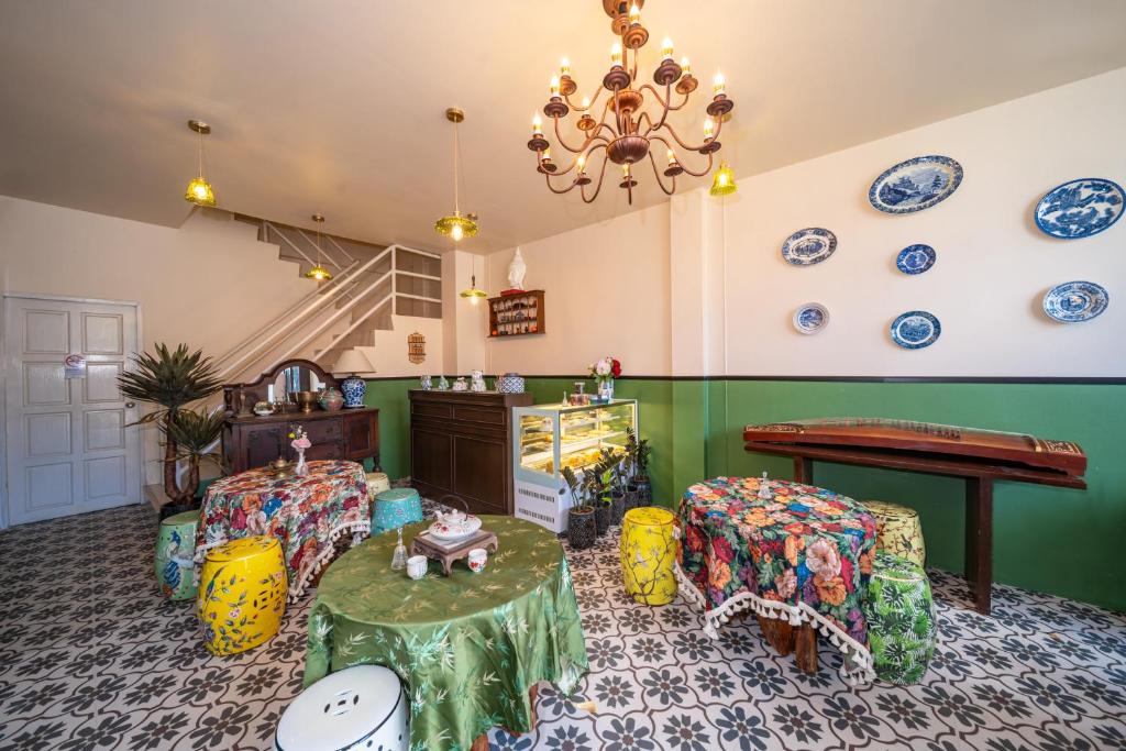 Nyonya Maison Boutique Hotel Phuket Old Town - Resim 1