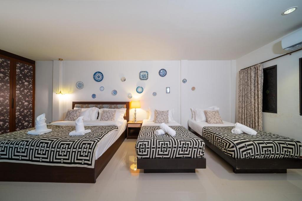 
Family Room with Private Bathroom
