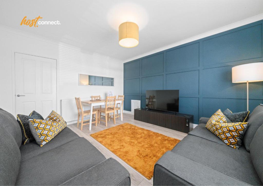 Et opholdsområde på 2 Bed Sleeps 4 with Private Parking in Airdrie