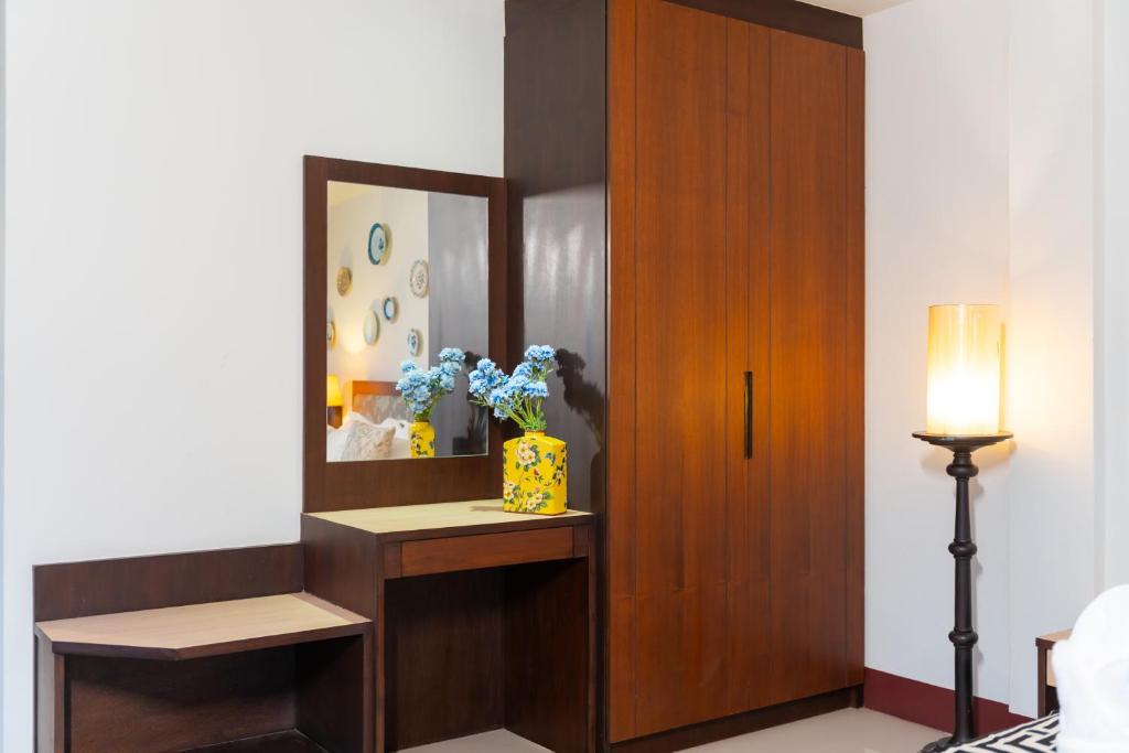 
Triple Room with Private Bathroom
