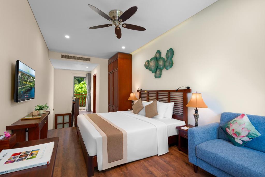 Suite Nhìn Ra Sông