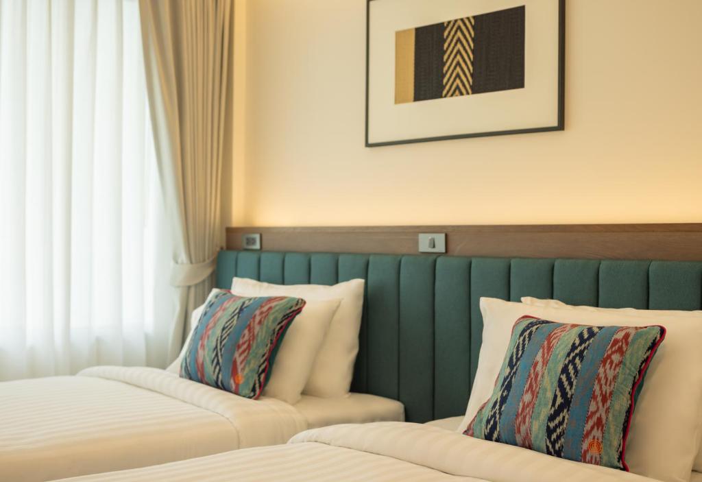 
Superior Twin Room with City View
