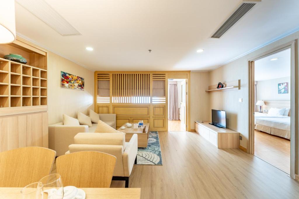 Family Two-Bedroom Apartment with View