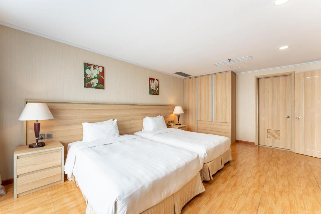 Family Two-Bedroom Apartment with View