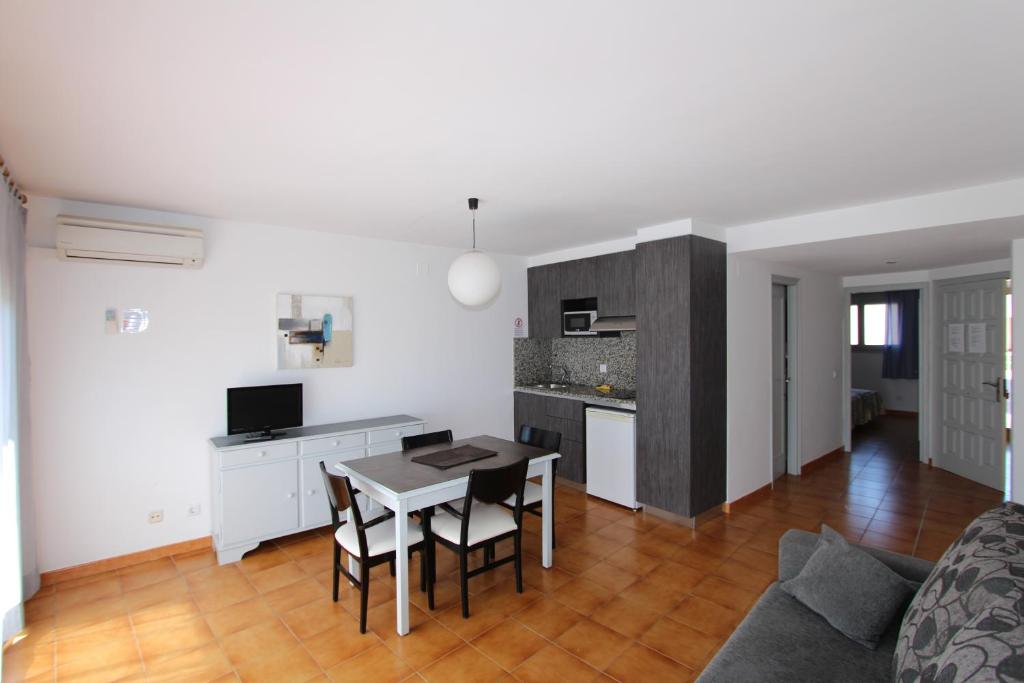 Kuchyň nebo kuchyňský kout v ubytování Residencial Super Stop Palafrugell