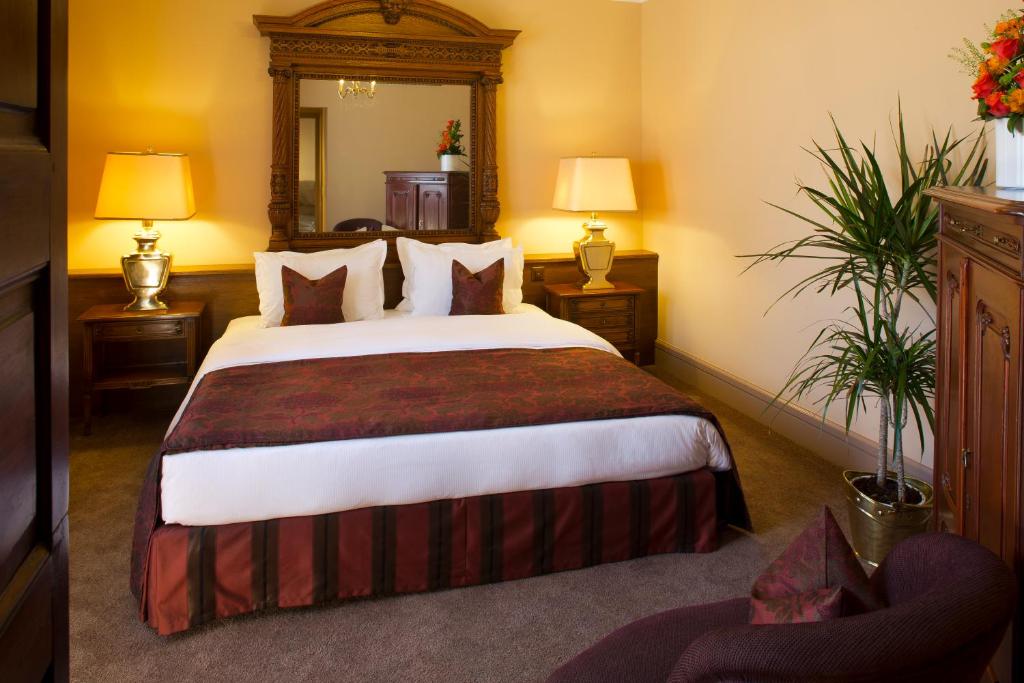 
Superior Duplex Suite
