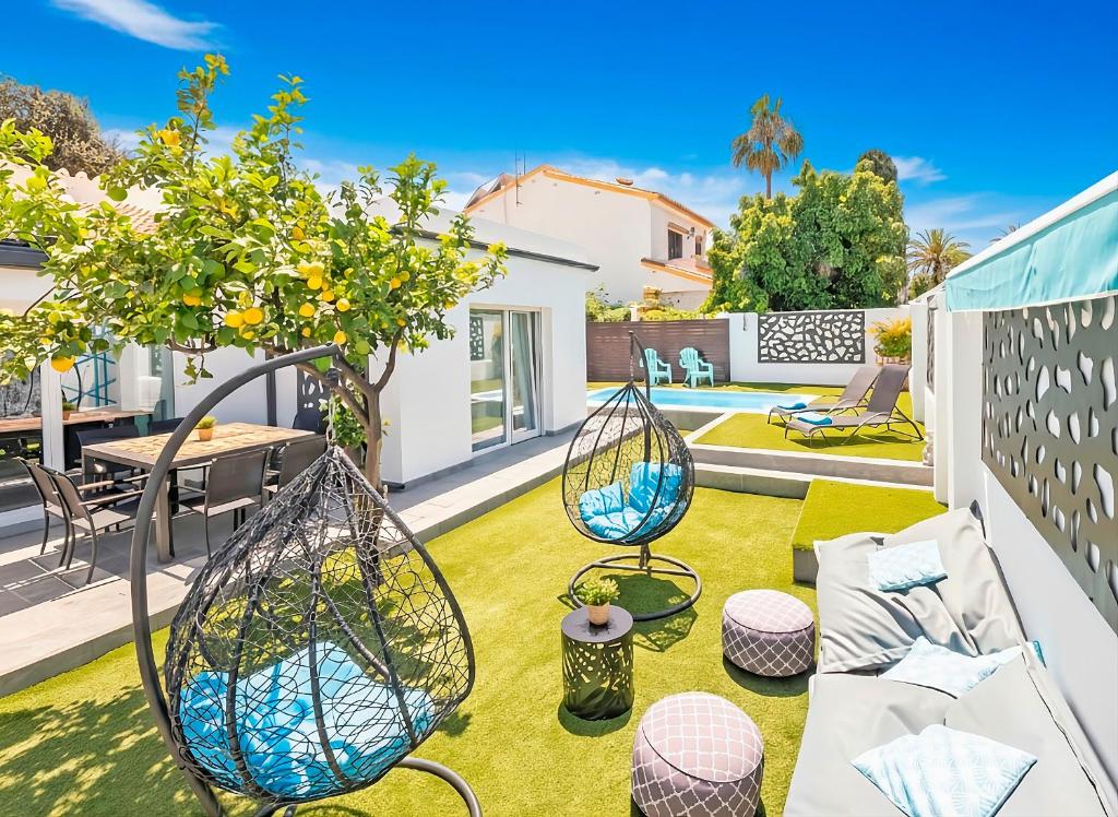 En have udenfor Cubo's Cozy & Modern Sol de Malaga