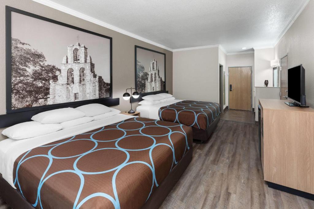 Super 8 by Wyndham San Antonio/Alamodome Area - Camera King Con 2 Letti King - Non Fumatori