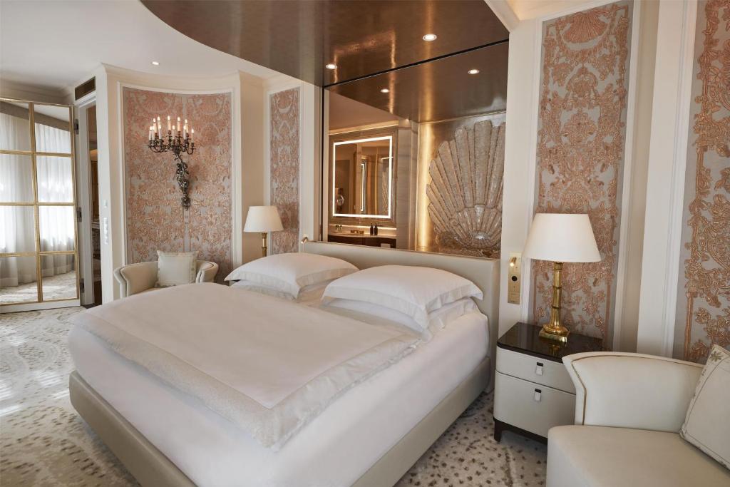 Vier Jahreszeiten Kempinski München - Resim 34