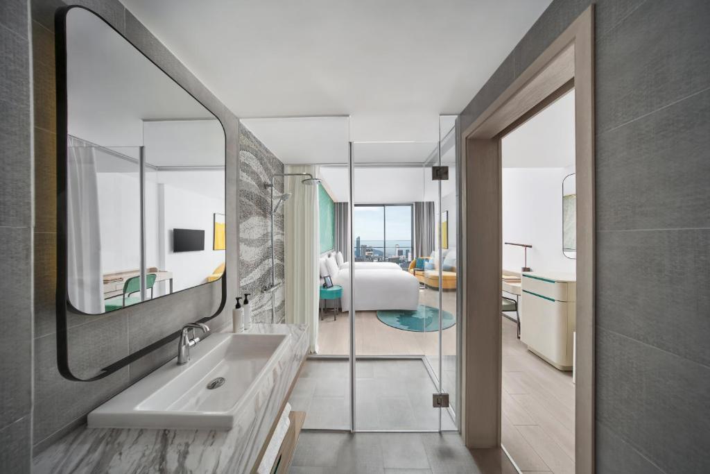 Phòng Deluxe 2 Giường Đơn Nhìn Ra Thành Phố Có Ban Công