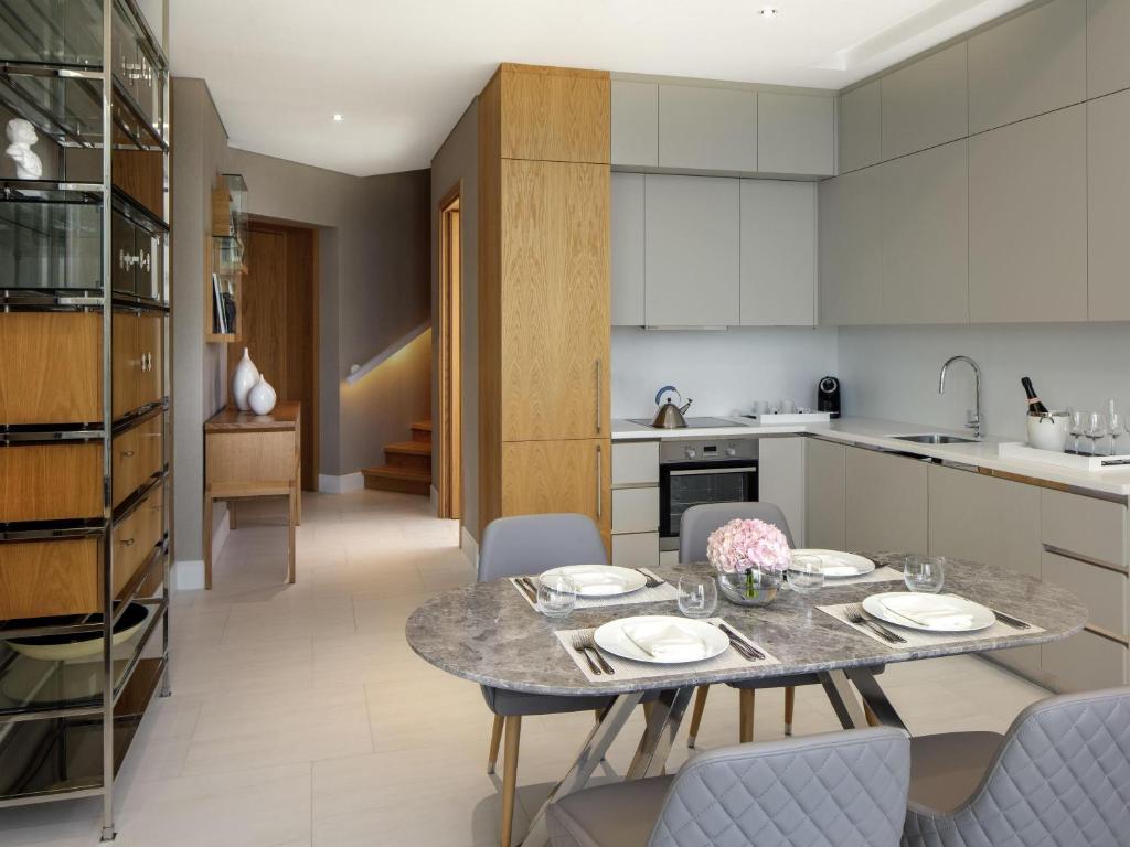 SLS Dubai Hotel & Residences - Resim 37