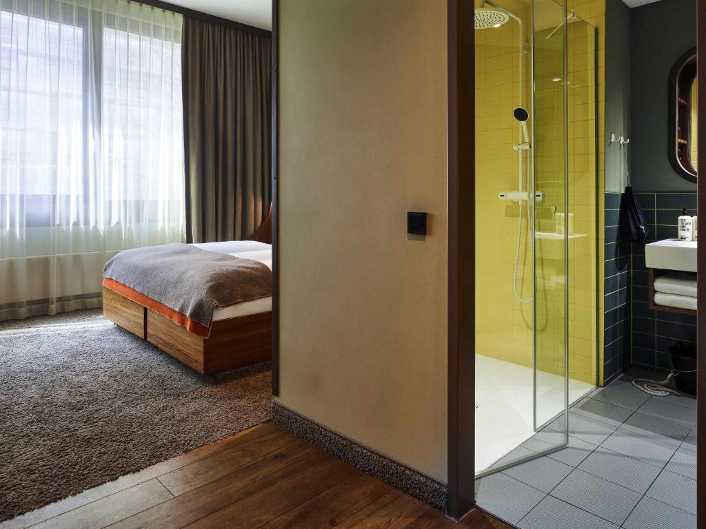 25hours Hotel Hamburg HafenCity - Resim 13