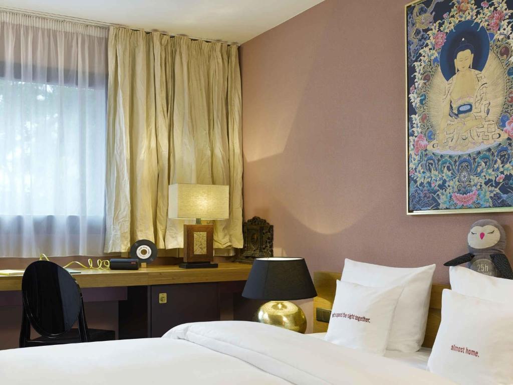 25hours Hotel The Goldman - Resim 5