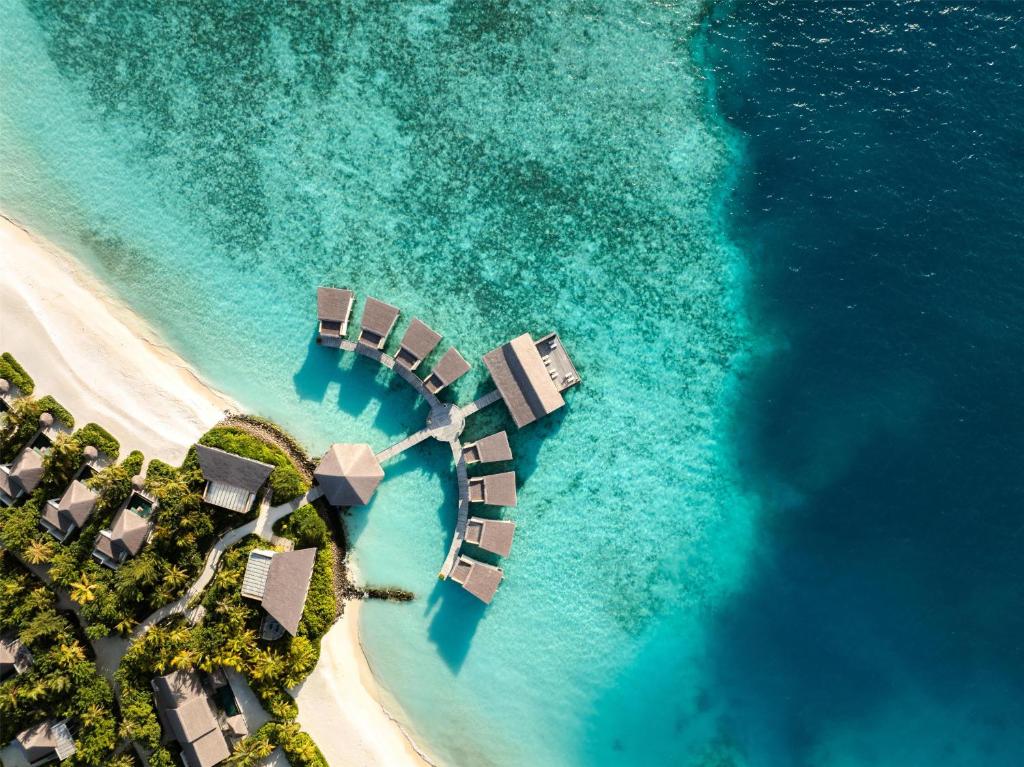 Hilton Maldives Amingiri Resort & Spa photo