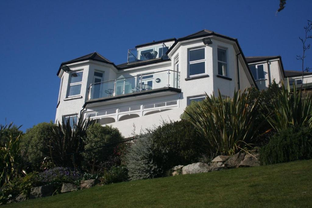 Tòa nhà nơi căn hộ tọa lạc