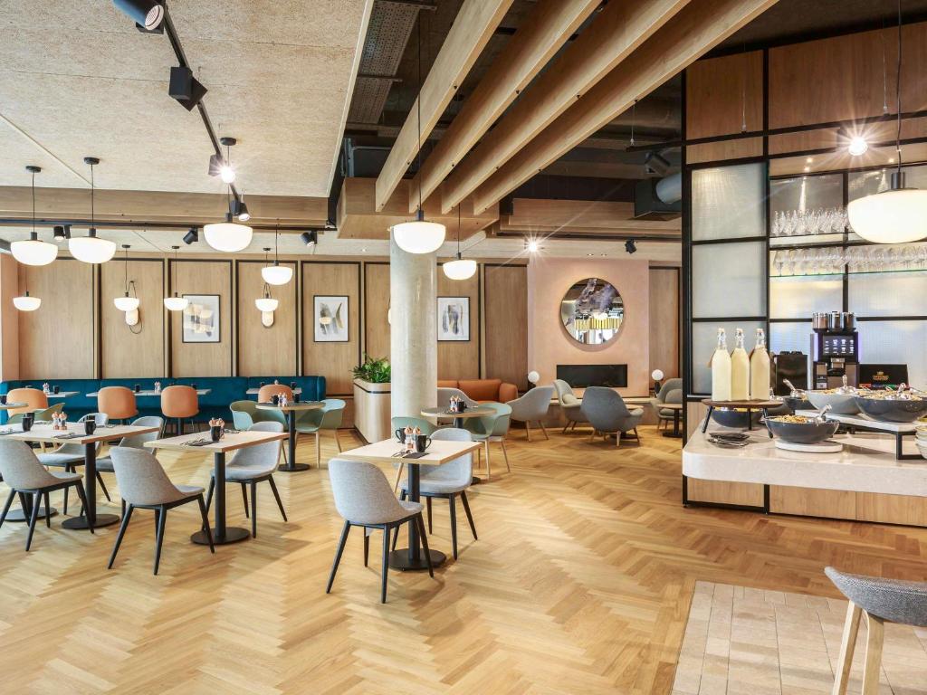 Novotel Cambridge North - Resim 5