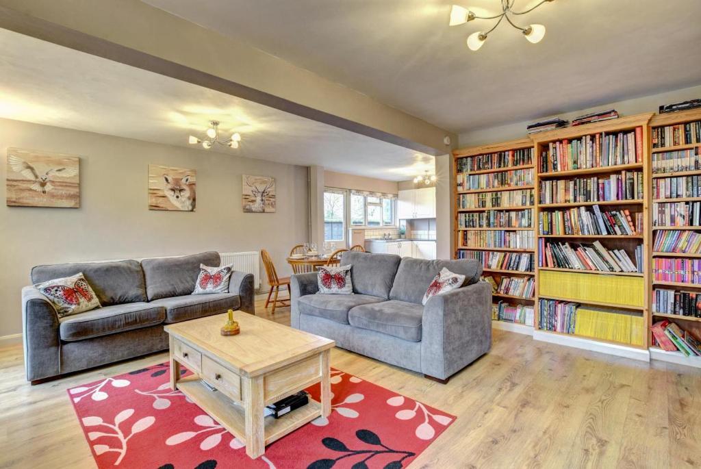 Posezení v ubytování Barn Owl Retreat Sibton