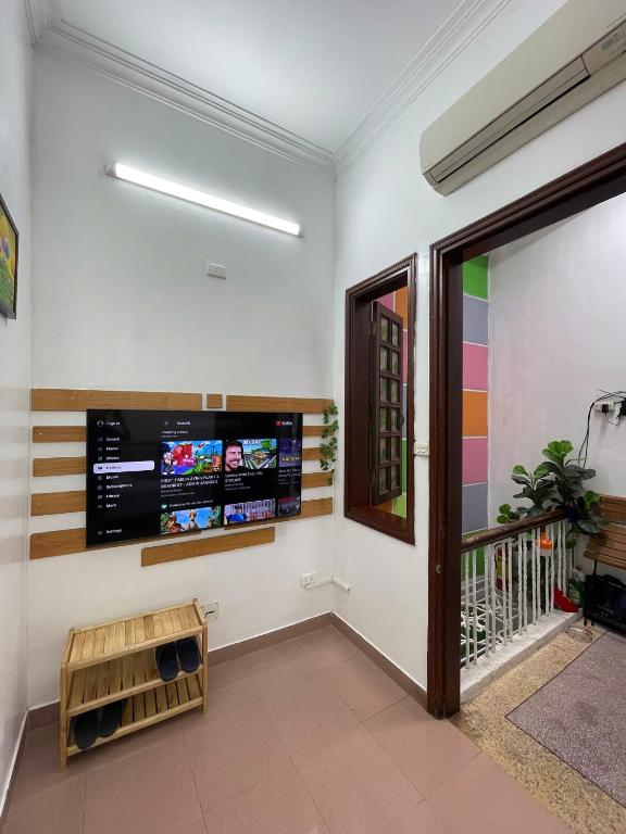 Bamboo Homestay Old Quarter - 12