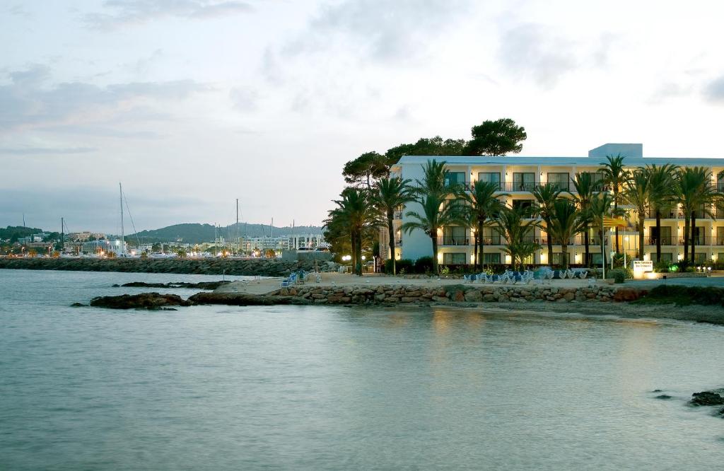 Catalonia Ses Estaques - Adults Only, Santa Eularia des Riu ...