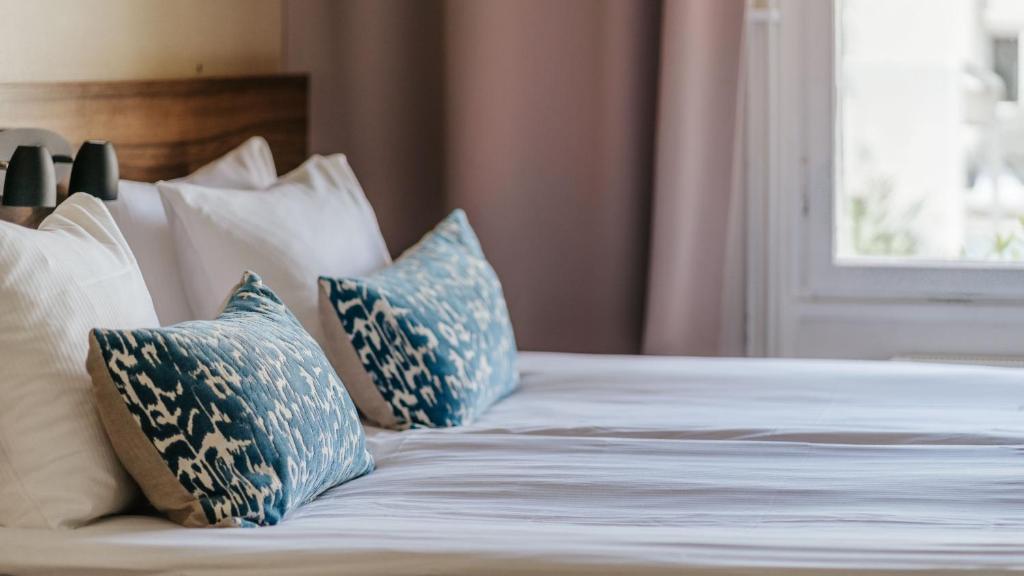 
Queen Room with Evening Meal
