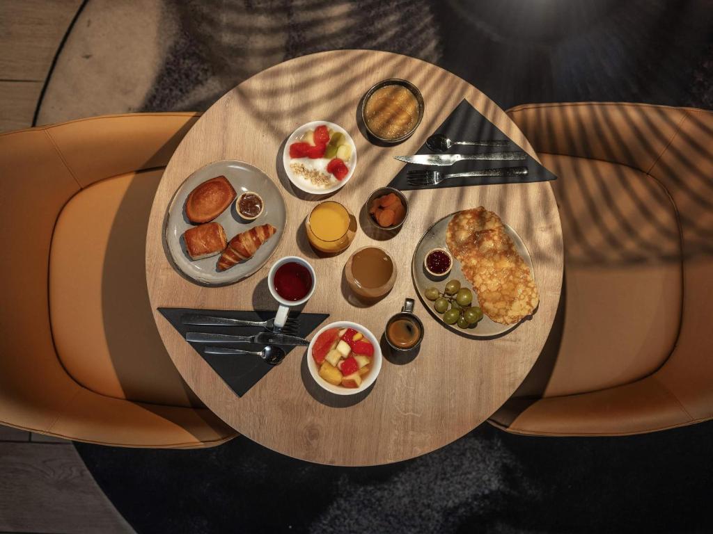 Jídlo v hotelu nebo okolí