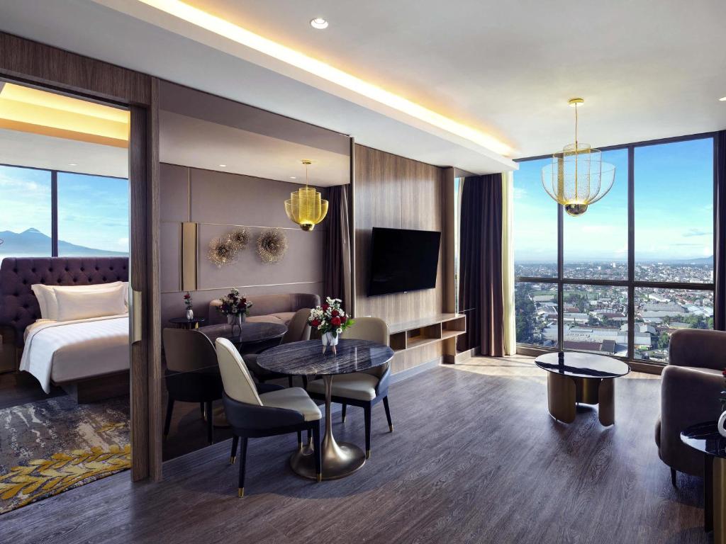 Grand Mercure Malang - 8