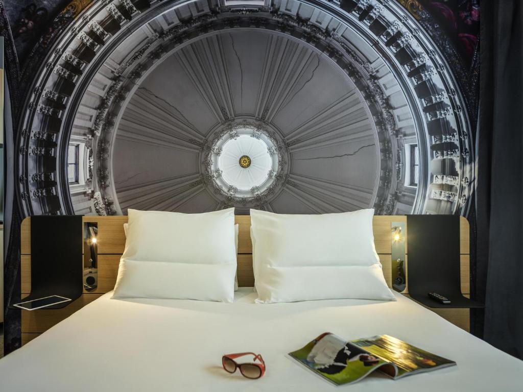 Novotel Paris 20 Belleville - Resim 17