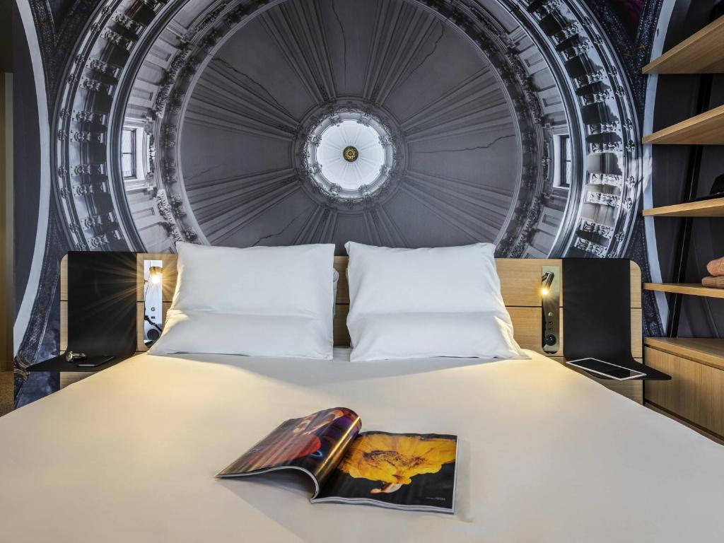 Novotel Paris 20 Belleville - Resim 33