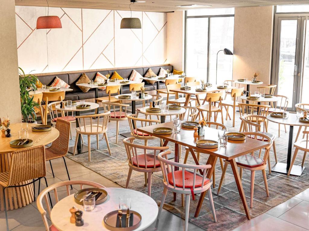 Novotel Paris 20 Belleville - Resim 44