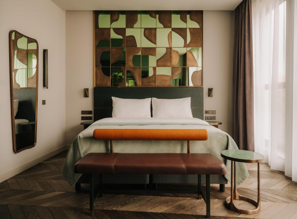 The Cyrus Hotel - 13